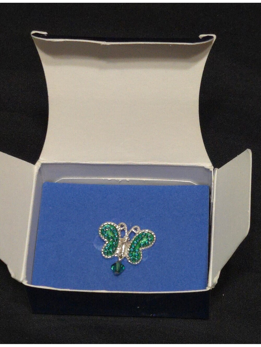Avon May Emerald Birthstone Butterfly Tac Pin Green Rhinestone NIB 2004